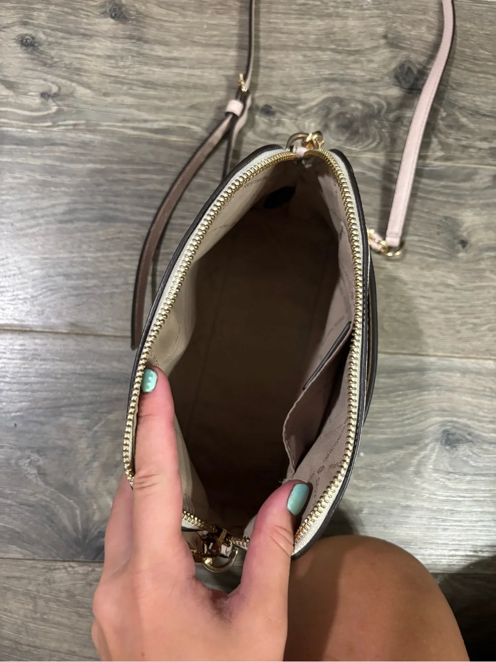 Michael Kors compact michael
